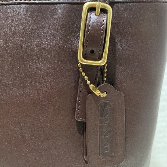 COACH (No. C2W-9803) Legacy Vintage Brown Leather Tote Bag - Picture 6 of 16